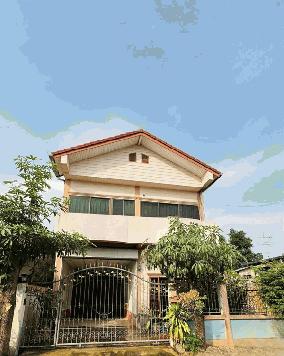 ขายบ้านพร้อมที่ดิน ในตัวเมืองพิษณุโลก 2 ชั้น มีดาดฟ้า เนื้อที่ 42 ตร.ว. แถมฟรีเฟอร์นิเจอร์ พร้อมเข้าอยู่ โทร 081-9629980